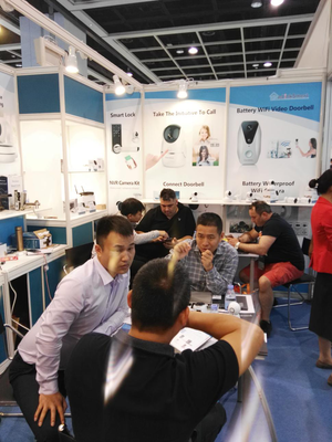 億聯智能攜新品驚艷亮相香港展與廣交會，引領電子產品創新風潮